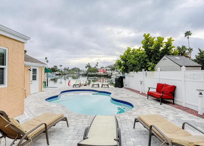 Bay Escape & Ocean Away Holiday home