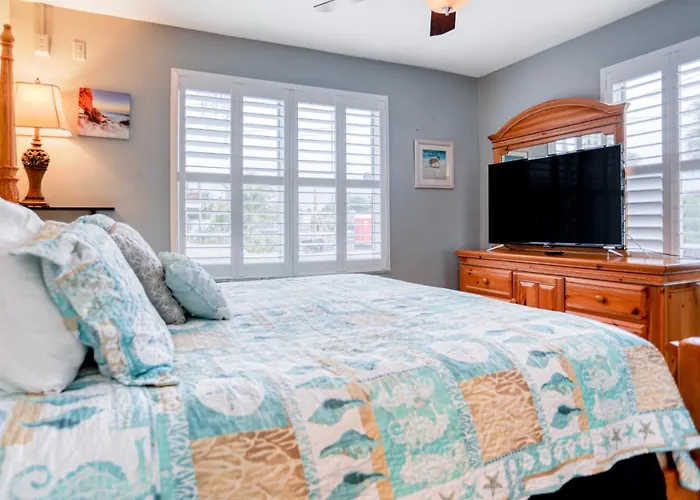 Bay Escape & Ocean Away Holiday home *