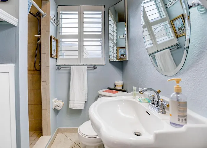 Holiday home Bay Escape & Ocean Away *