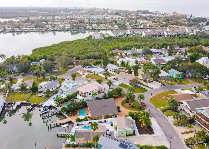 Bay Escape & Ocean Away Holiday home *