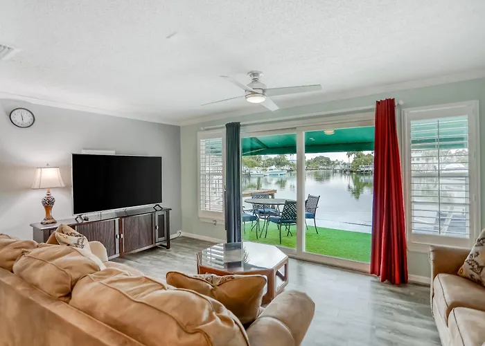 Bay Escape & Ocean Away * Clearwater Beach