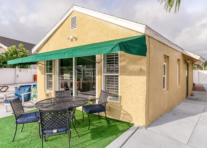 Bay Escape & Ocean Away Holiday home Clearwater Beach